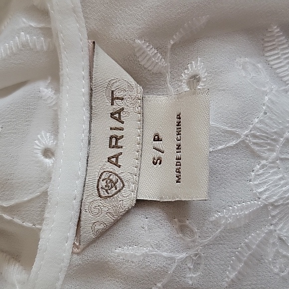 Ariat White Short Sleeve Eyelet Top Sheer Lightweight Airy Blouse Coverup Small - Picture 10 of 11